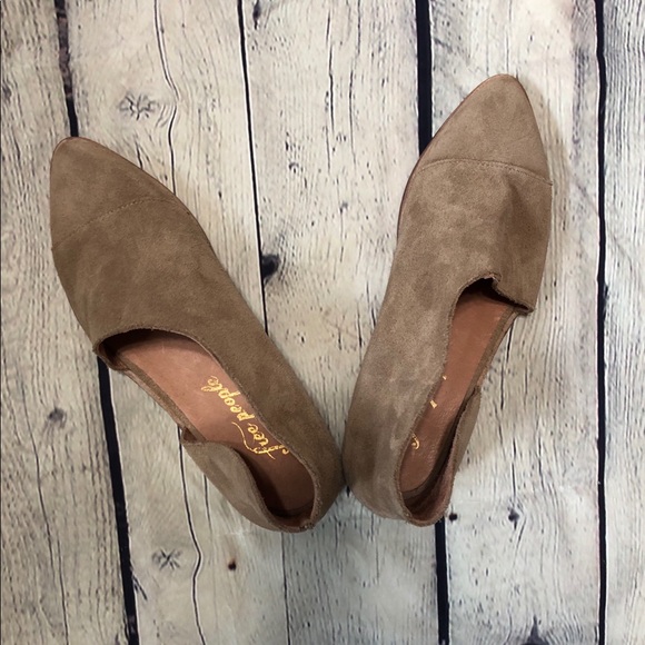 Free People Shoes - Free People’s flat Suede Royals